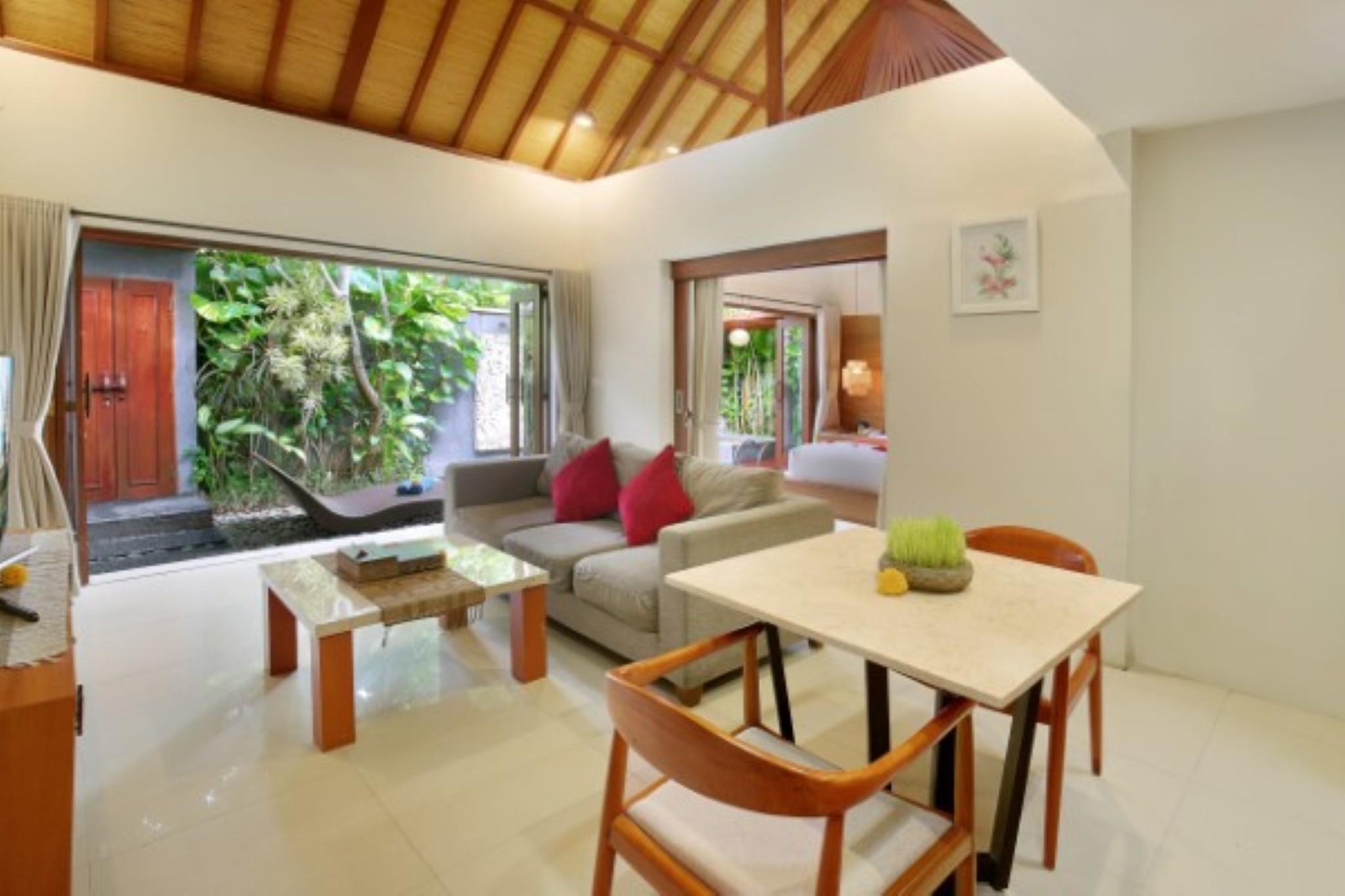 Seminyak Sanctuary Villa By Ini Vie Hospitality Легиан Экстерьер фото