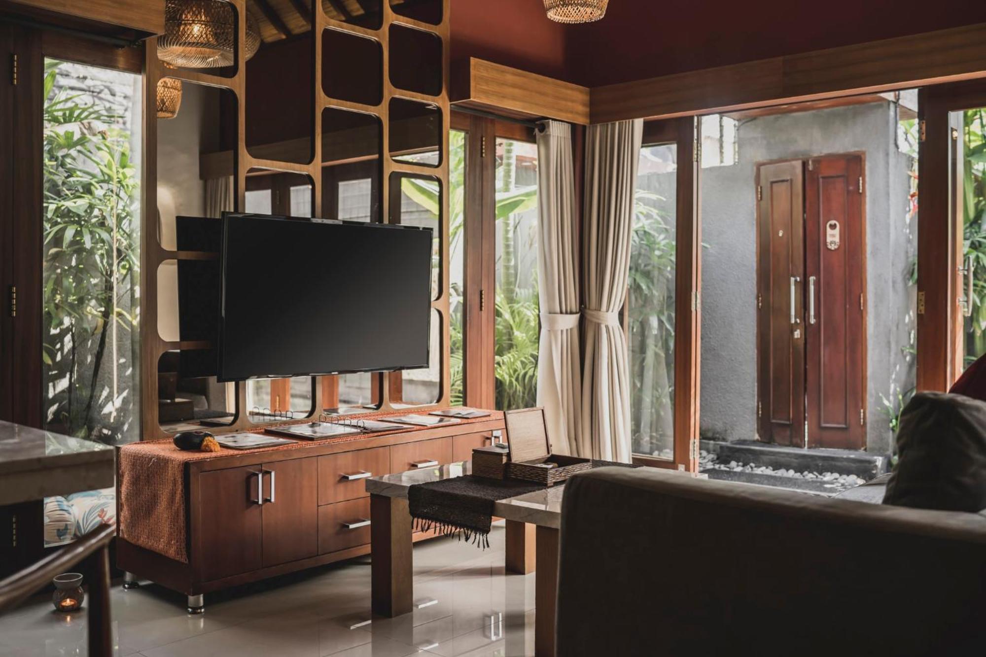 Seminyak Sanctuary Villa By Ini Vie Hospitality Легиан Экстерьер фото