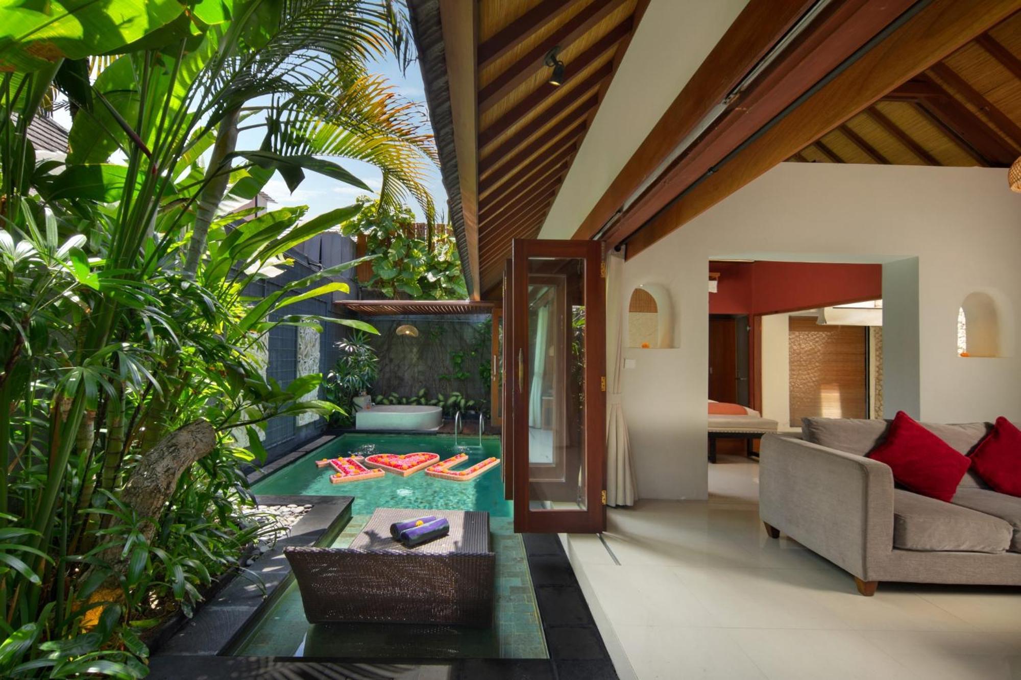 Seminyak Sanctuary Villa By Ini Vie Hospitality Легиан Экстерьер фото