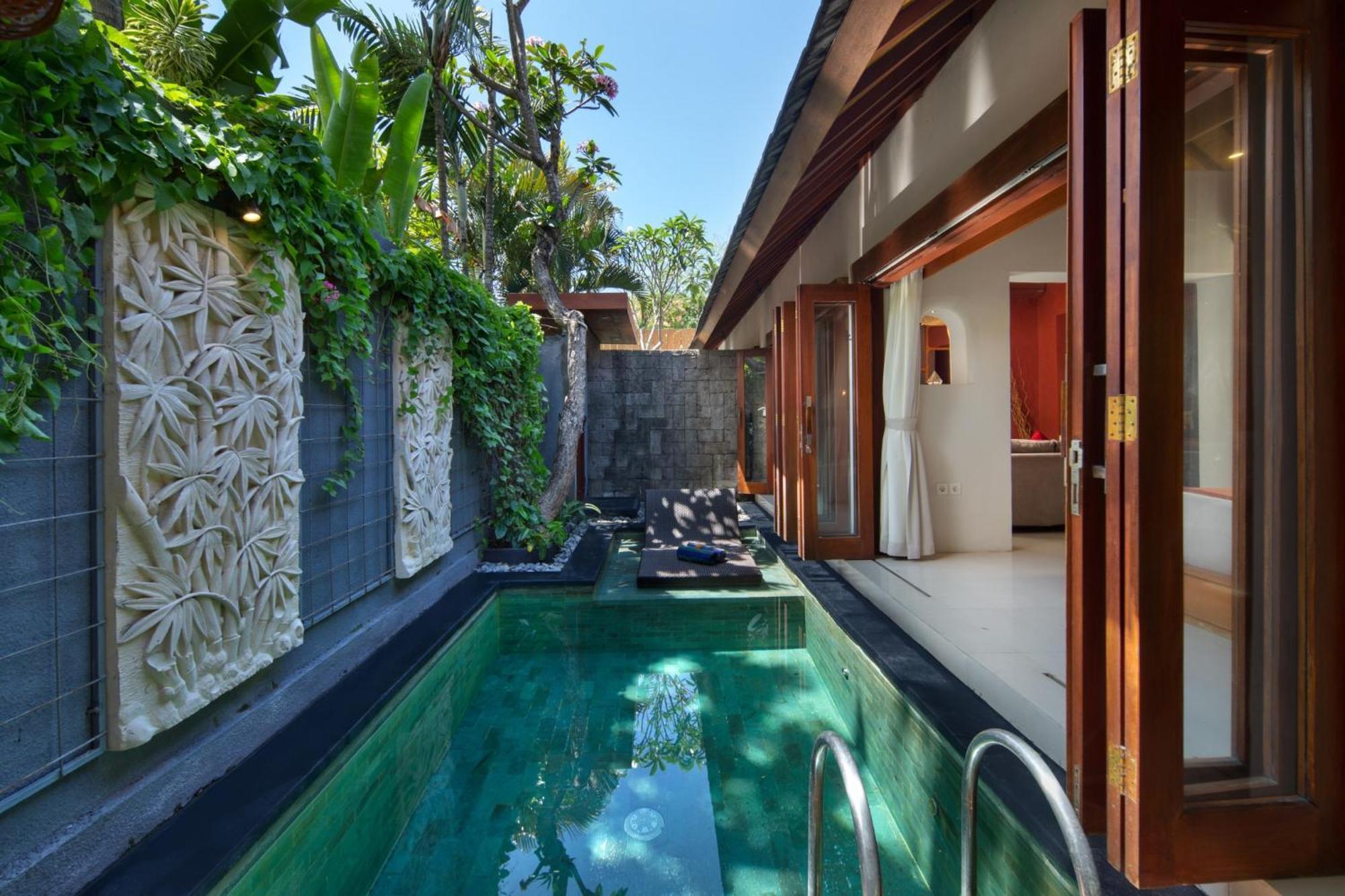 Seminyak Sanctuary Villa By Ini Vie Hospitality Легиан Экстерьер фото