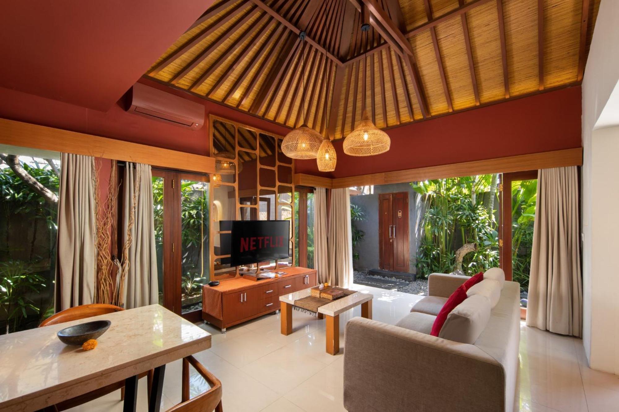 Seminyak Sanctuary Villa By Ini Vie Hospitality Легиан Экстерьер фото