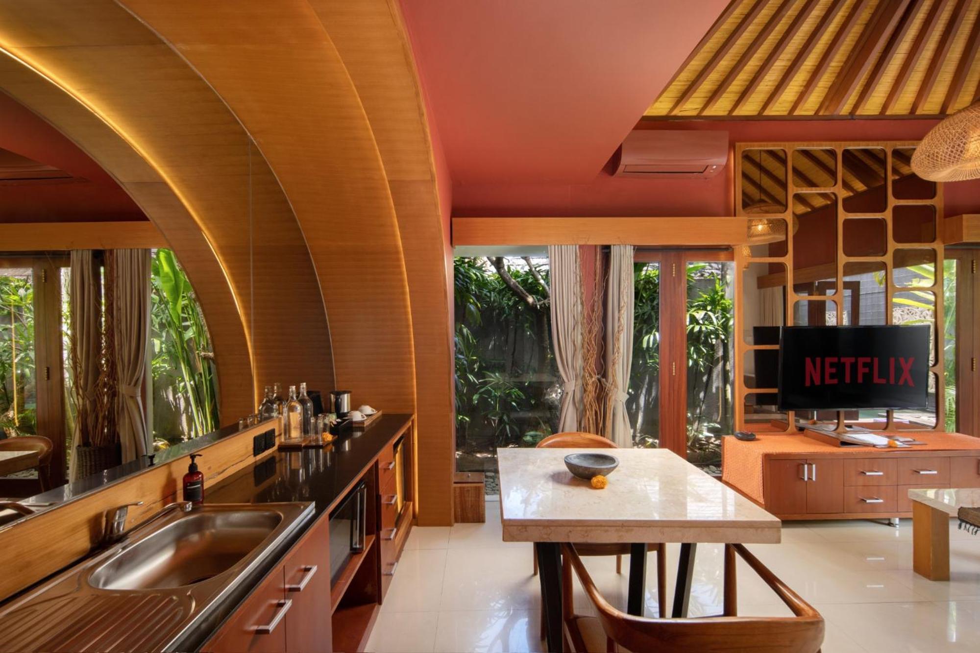 Seminyak Sanctuary Villa By Ini Vie Hospitality Легиан Экстерьер фото
