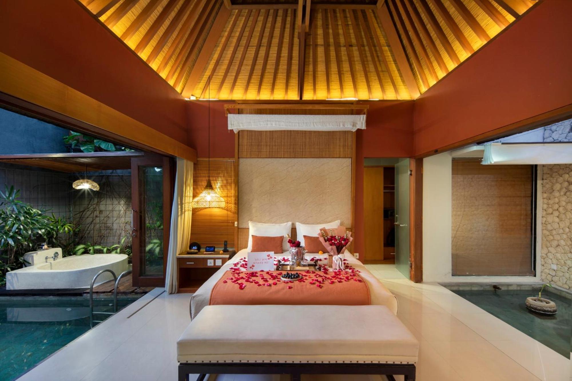 Seminyak Sanctuary Villa By Ini Vie Hospitality Легиан Экстерьер фото